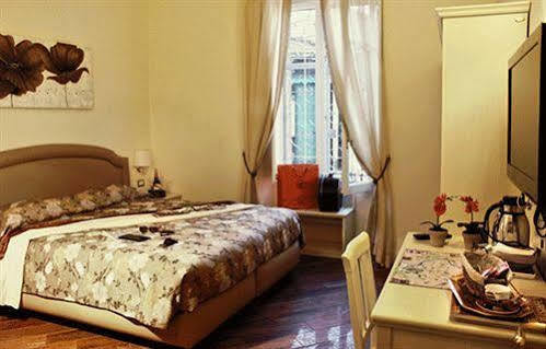 Locanda Colosseo โรม ภายนอก รูปภาพ